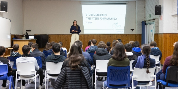 Preparando a los jóvenes para el futuro